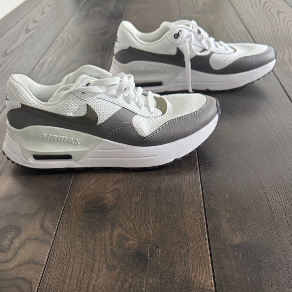 Nike Air Max White and Dark Gray Shoes New no box